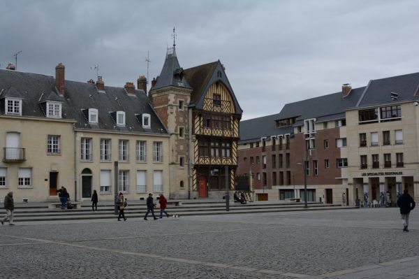 Cliquer pour voir l'image en taille réelle