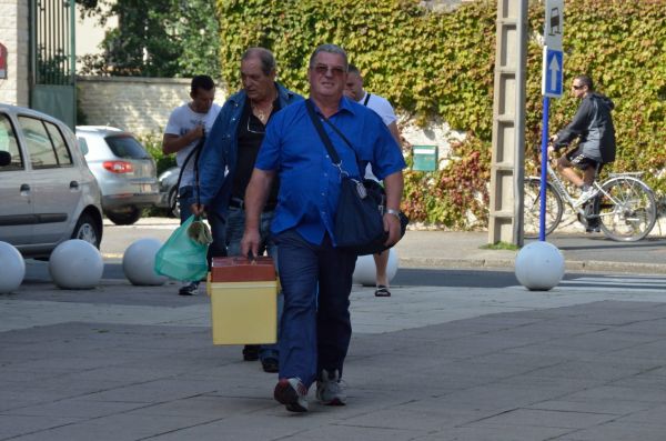 Cliquer pour voir l'image en taille réelle